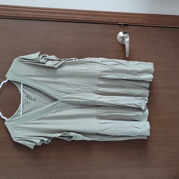 Torrid - Picture 1 of 2